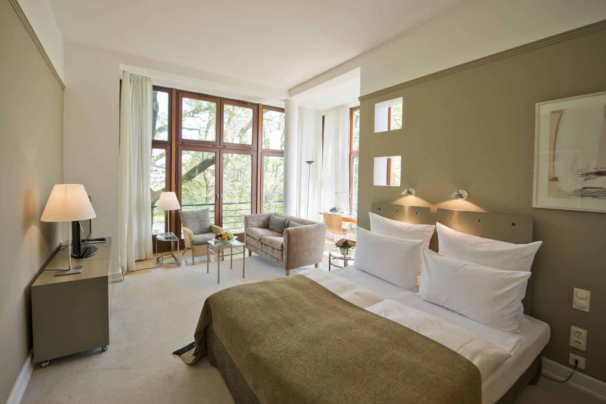 Privathotel Lindtner Hamburg Exterior foto A room at the Hotel Axelmannstein