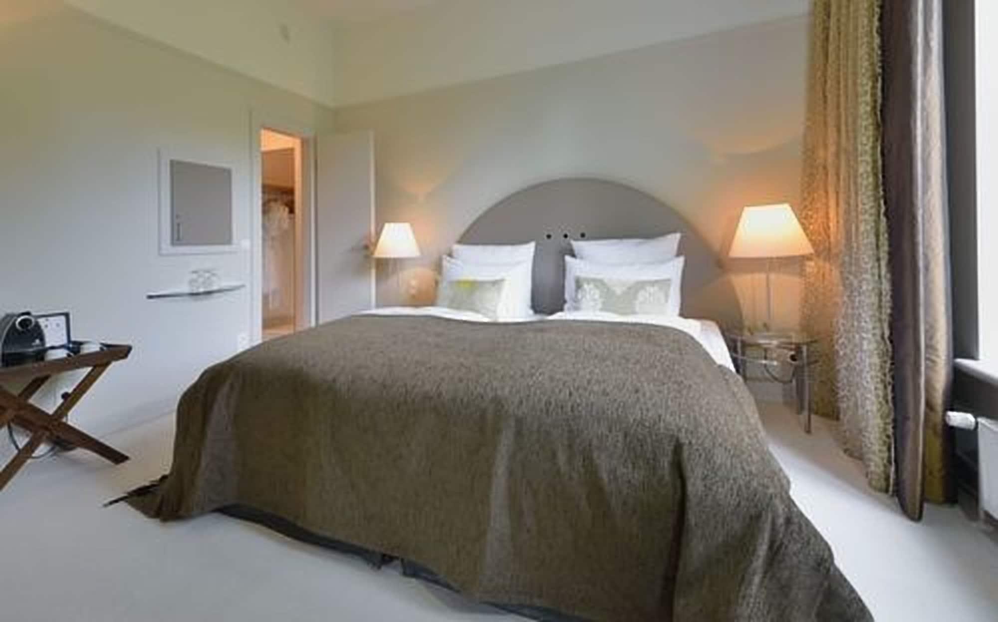 Privathotel Lindtner Hamburg Exterior foto A bedroom at the hotel