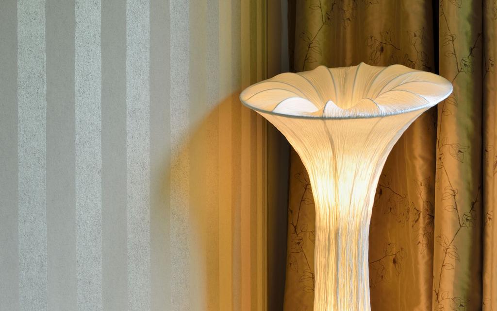 Privathotel Lindtner Hamburg Exterior foto A floor lamp